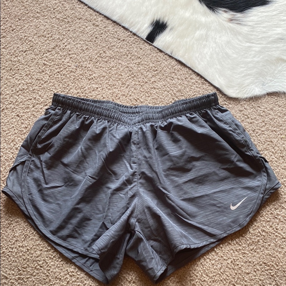 Nike Gray Athletic Shorts Lightweight Moisture-Wicking